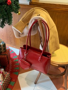 TRUST-U Red Heart Pendant Baguette Shoulder Bag – Waxed Glossy Square Purse for New Year Gift