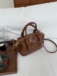 TRUST-U Women’s Bowling Handbag, 2025 Autumn/Winter New Retro Fashion Pillow Bag, Commuter Shoulder Bag/Crossbody Bag