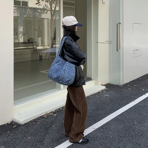 TRUST-U Leopard Print Blue Canvas Bag, Korean Style, Trendy, Versatile, Shoulder Bag, Underarm Bag, Large Capacity, Commuter Tote Bag