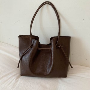 TRUST-U Korean Style Large Capacity Commuter Autumn and Winter Retro Lazy Style Strap Tote Bag