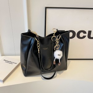 TRUST-U Large Capacity Tote Bag Autumn Winter High-End Ladies Shoulder Handbag for Commute & Retro Style