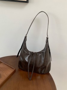 TRUST-U Retro-style underarm bag, new autumn/winter style, relaxed and fashionable Korean tote bag, large capacity crossbody bag