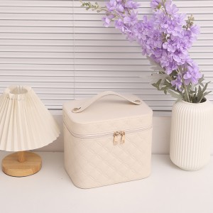 TRUST-U ប្រអប់ផ្ទុកគ្រឿងសំអាងចល័តដែលមានសមត្ថភាពធំ ប្រអប់គ្រឿងសំអាងពហុមុខងារ ជាមួយនឹងប្រអប់ខាងក្នុងលក់ដុំ LED មិនជ្រាបទឹក