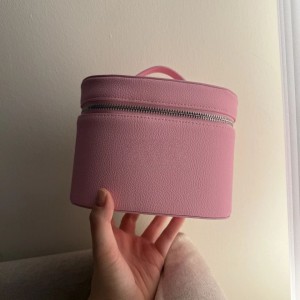 Poca sgeadachaidh leathair PU ùr thar-chrìochan TRUST-U, air a roinneadh agus air a thoirt air falbh, airson stòradh so-ghiùlain, airson turas gnìomhachais, poca makeup