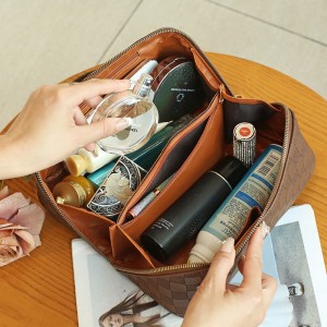 TRUST-U نیا PU بڑی صلاحیت والا مونوگرام واٹر پروف ٹوائلٹری بیگ/میک اپ بیگ