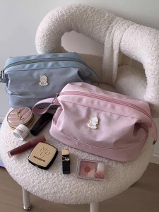 TRUST-U د سفر لپاره د اوبو ضد نوی د تشناب کڅوړه، سټایلش، ساده، د لوی ظرفیت ذخیره کولو کڅوړه، د ښځو لپاره لاسي کڅوړه