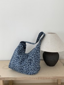 Sac TRUST-U en toile bleue à imprimé léopard, style coréen, tendance et polyvalent, sac bandoulière, sac porté épaule, grande capacité, cabas idéal pour les trajets quotidiens