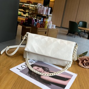 TRUST-U ខ្សែសង្វាក់រចនាម៉ូដខ្សែសង្វាក់ពេជ្រថ្មីទាន់សម័យ និងអាចប្រើប្រាស់បានច្រើនប្រភេទ កាបូបស្មា/កាកដៃ/កាបូបក្រោមដៃ