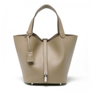 TRUST-U Mjuk läderväska axelväska kvinnor 2024 ny armhålsväska nisch högkvalitativ känsla stor kapacitet pendlarväska kedjeväska