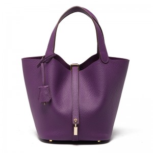 TRUST-U Mjuk läderväska axelväska kvinnor 2024 ny armhålsväska nisch högkvalitativ känsla stor kapacitet pendlarväska kedjeväska