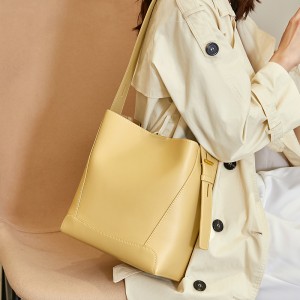 TRUST-U កាបូបស្ត្រីស្បែកទន់ crossbody bag women 2024 new underarm bag niche high-grade sense កាបូបធ្វើដំណើរដែលមានសមត្ថភាពធំ