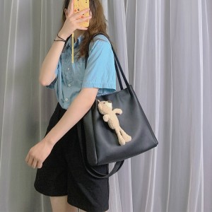 TRUST-U New large-capacity stylish commuter versatile cute charm shoulder tote bag